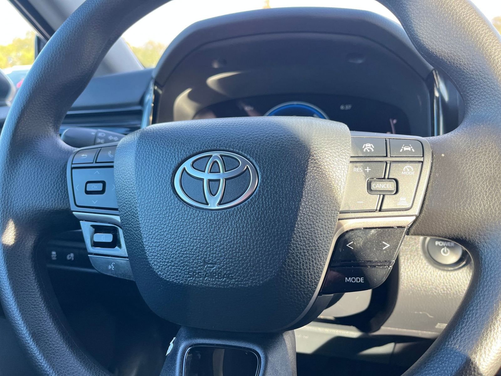 Used 2025 Toyota Camry LE image 25