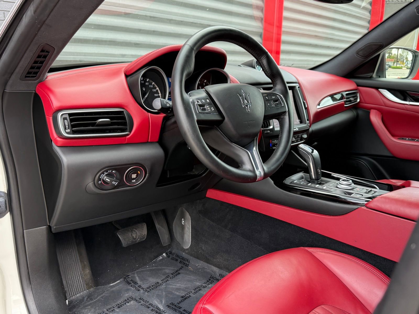 Used 2019 Maserati Levante image 14