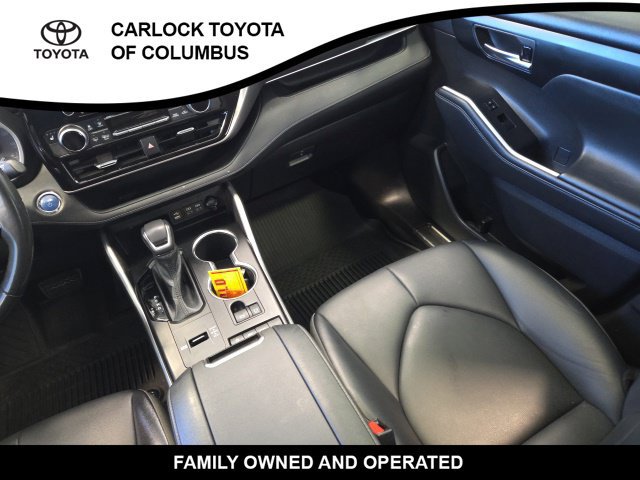 Used 2022 Toyota Highlander XLE AWD/4WD image 21