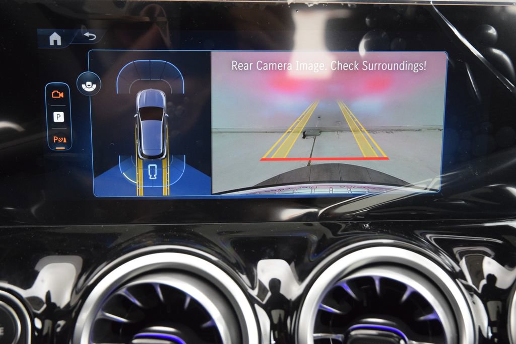 New 2026 Mercedes-Benz GLA 35 AMG 4MATIC image 30