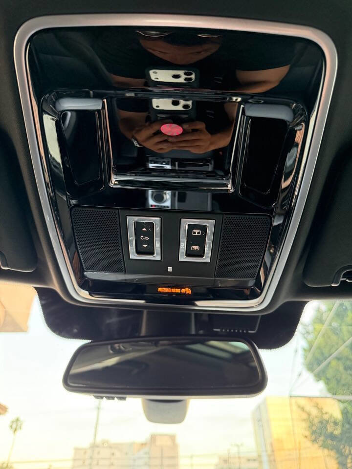 Used 2015 Land Rover Range Rover Supercharged AWD/4WD image 17