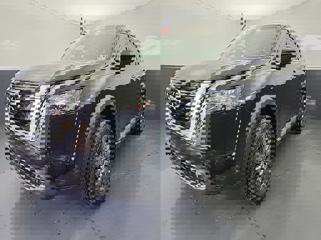 New 2025 Nissan Pathfinder S image 6