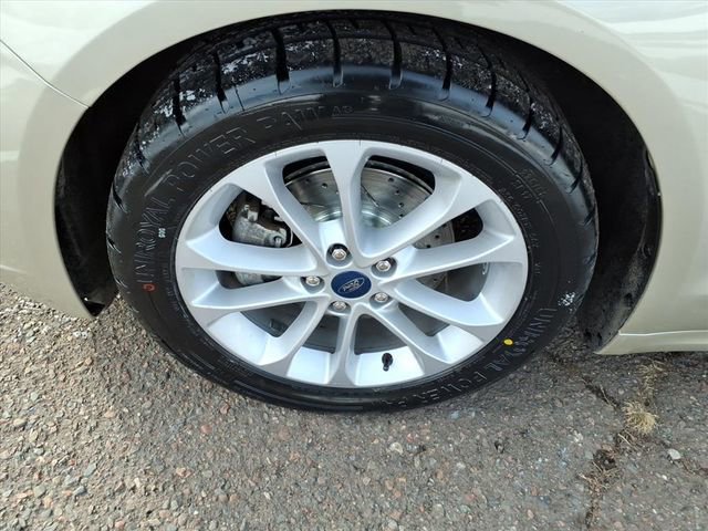 Used 2019 Ford Fusion SE image 9