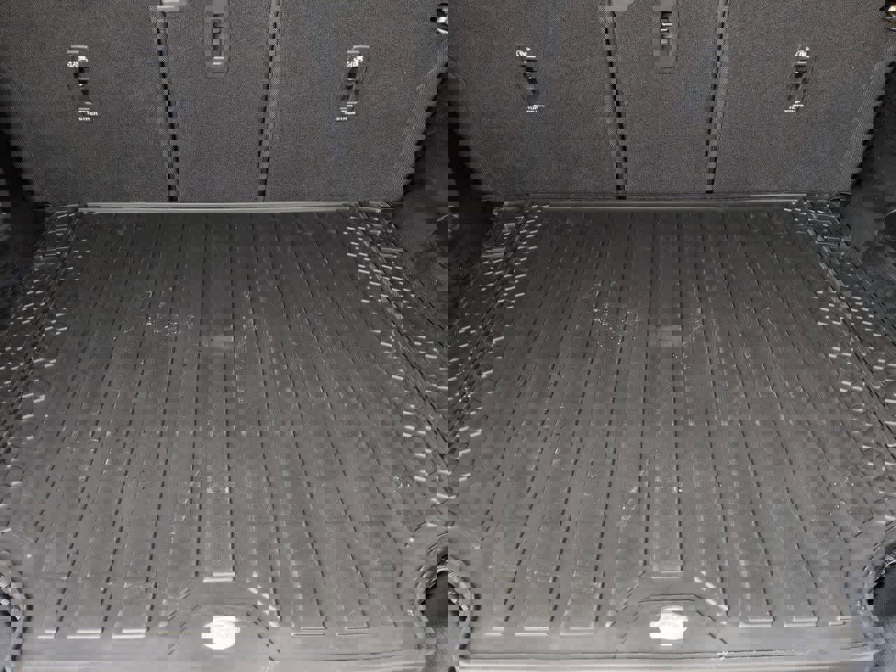 New 2026 Land Rover Defender 110 OCTA image 35