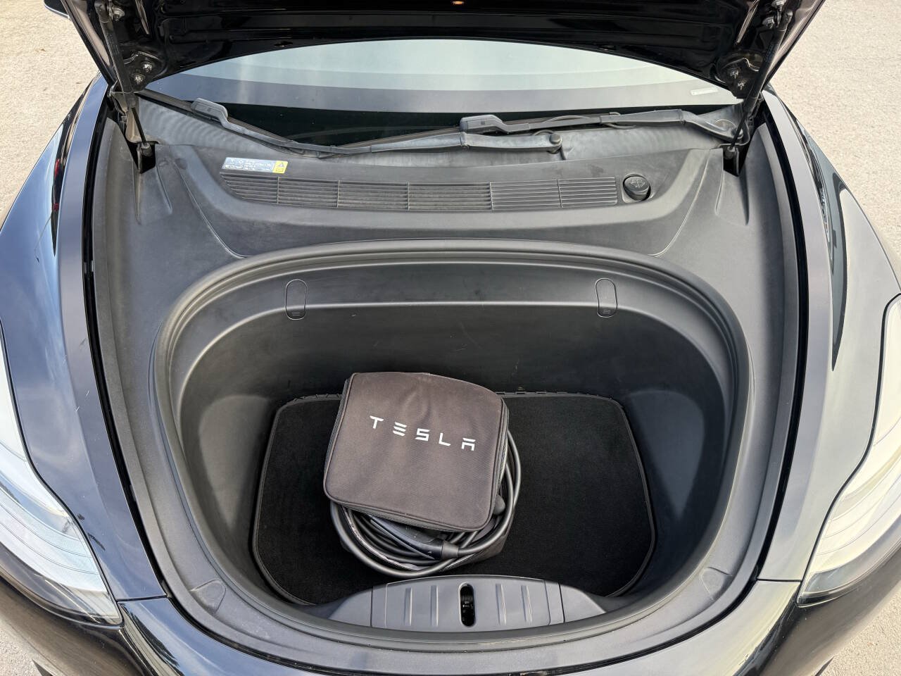 Used 2018 Tesla Model 3 Long Range RWD image 35