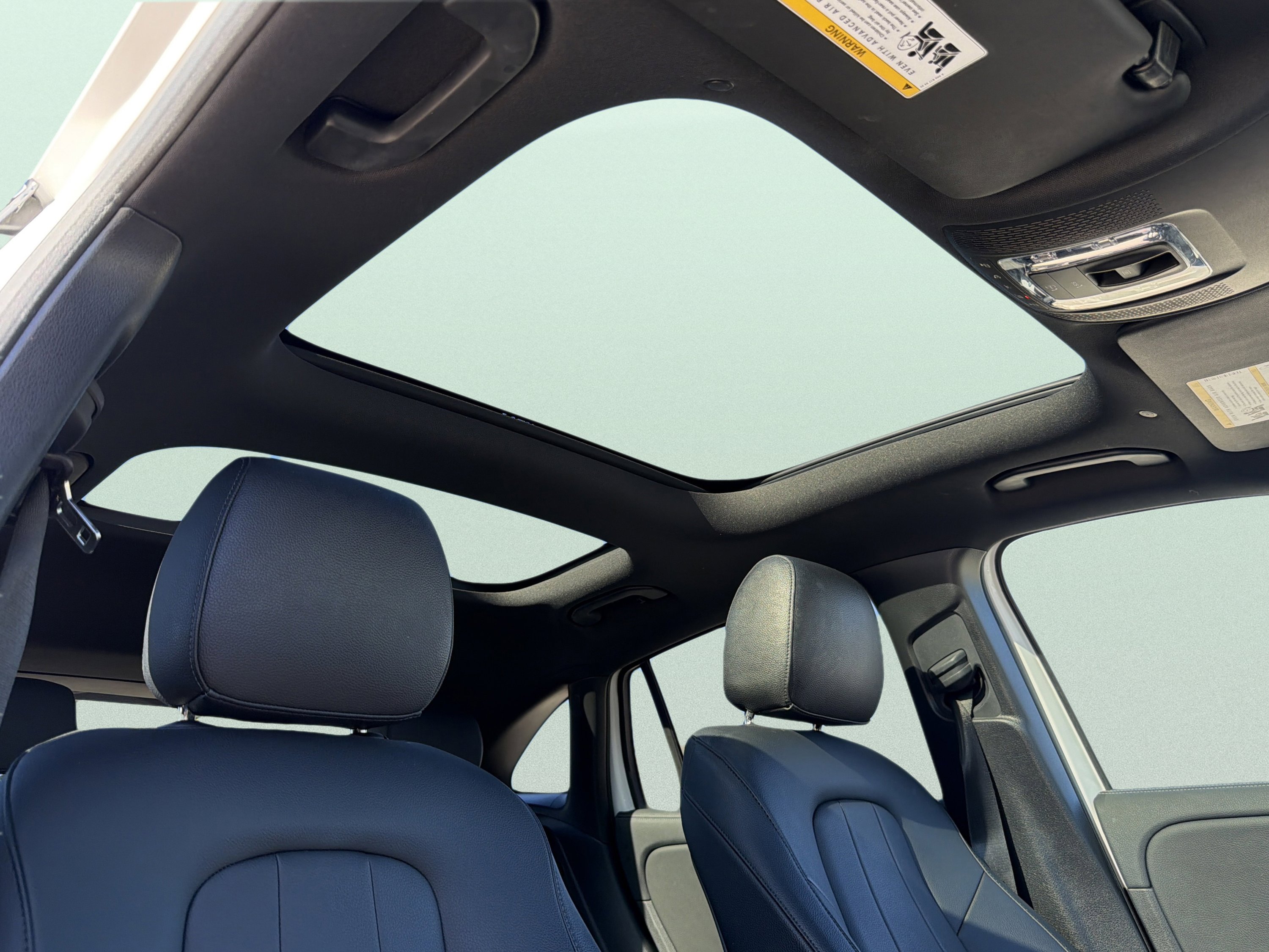 Used 2021 Mercedes-Benz GLA 250 4MATIC w/ Premium Package image 37