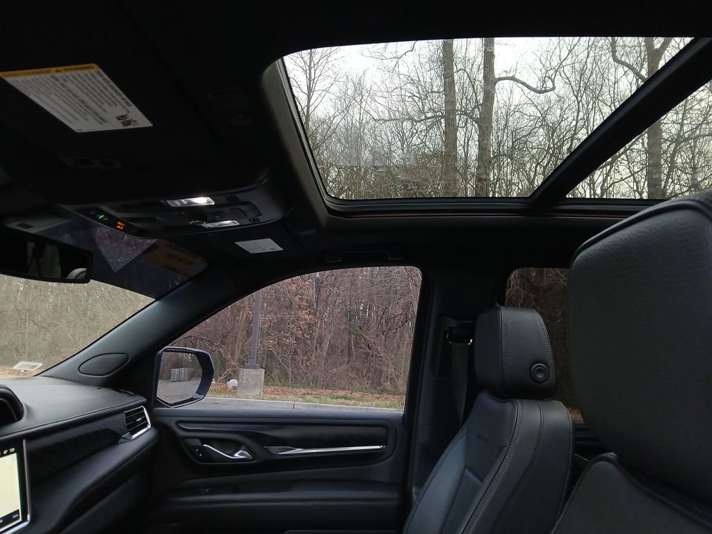 Used 2022 GMC Yukon XL Denali image 22