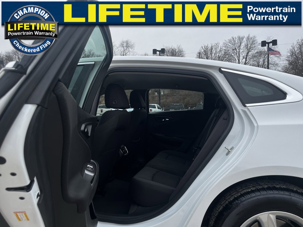 Used 2023 Chevrolet Malibu LT image 28