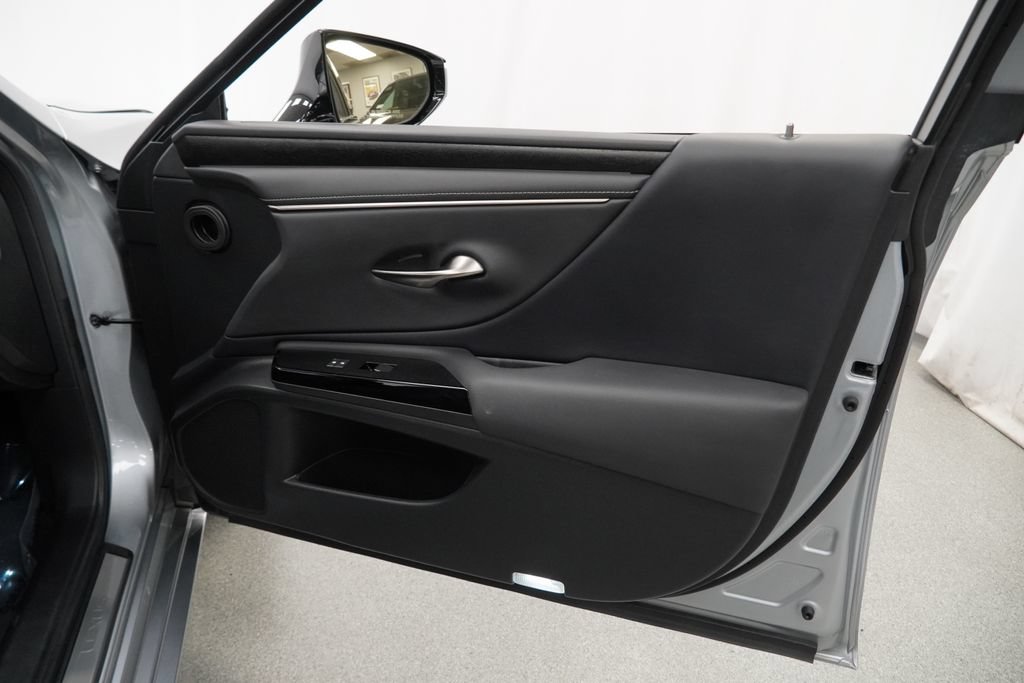 Used 2023 Lexus ES 350 w/ Protection Package (P2) FWD image 28