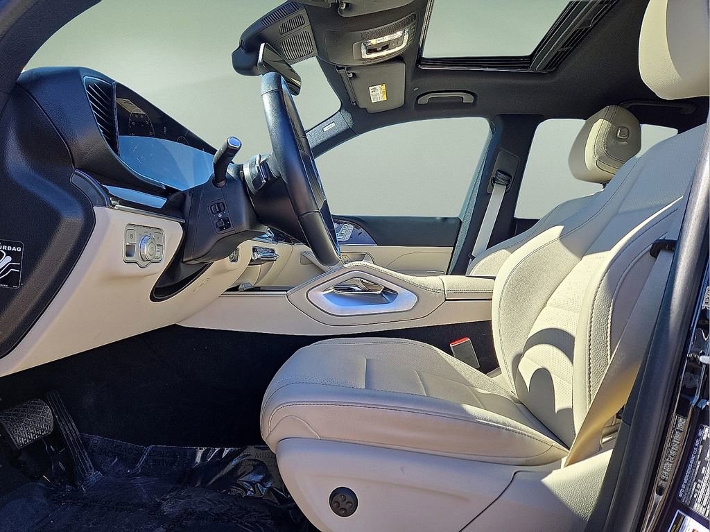 Used 2025 Mercedes-Benz GLE 450 4MATIC w/ Warmth & Comfort Package image 24