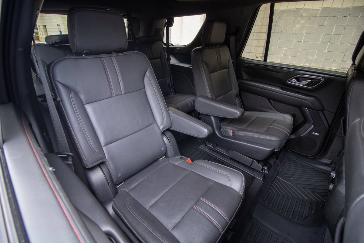 Used 2022 Chevrolet Tahoe RST w/ Luxury Package AWD/4WD image 21