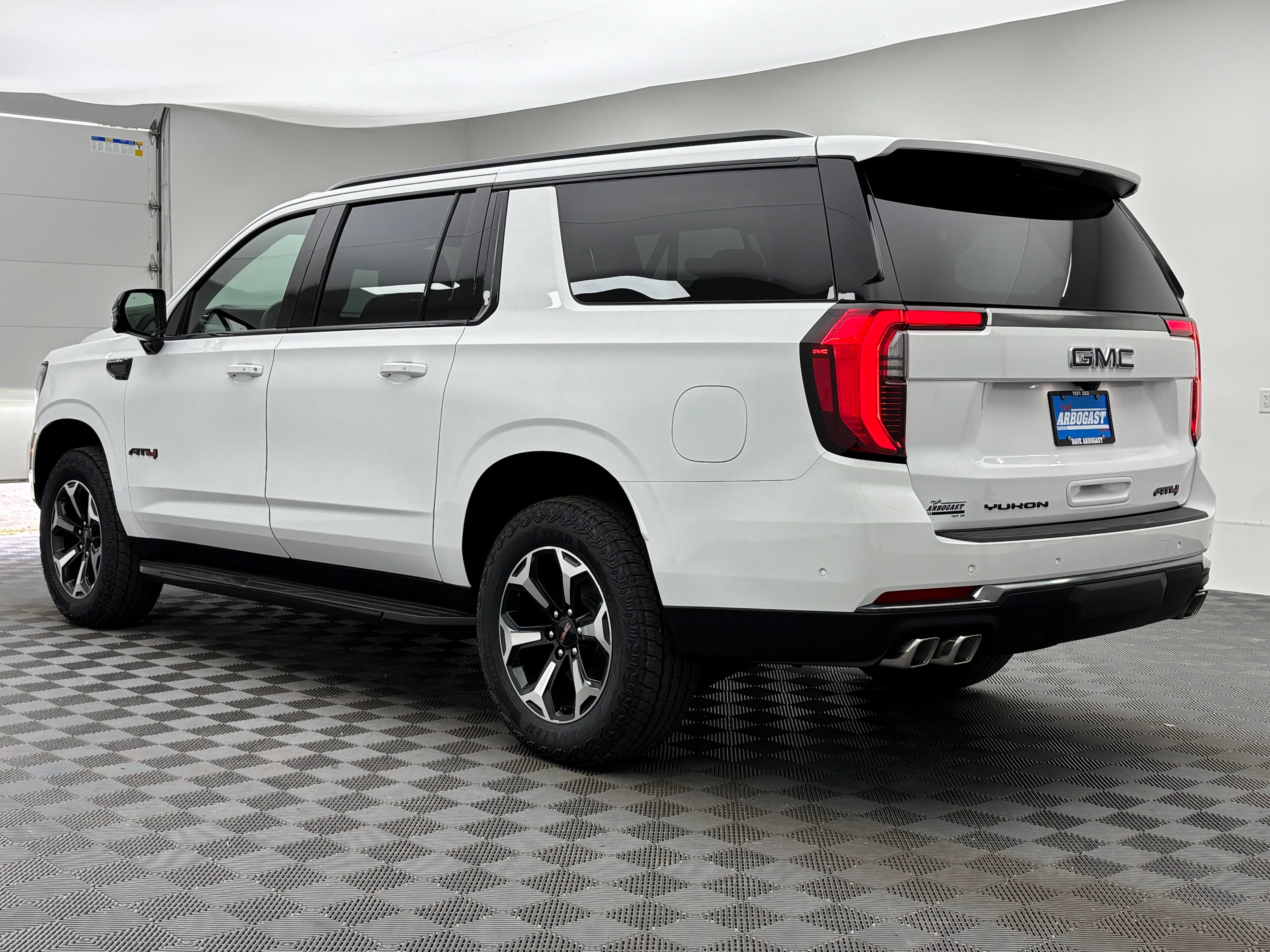 New 2026 GMC Yukon XL AT4 w/ AT4 Preferred Package AWD/4WD image 15