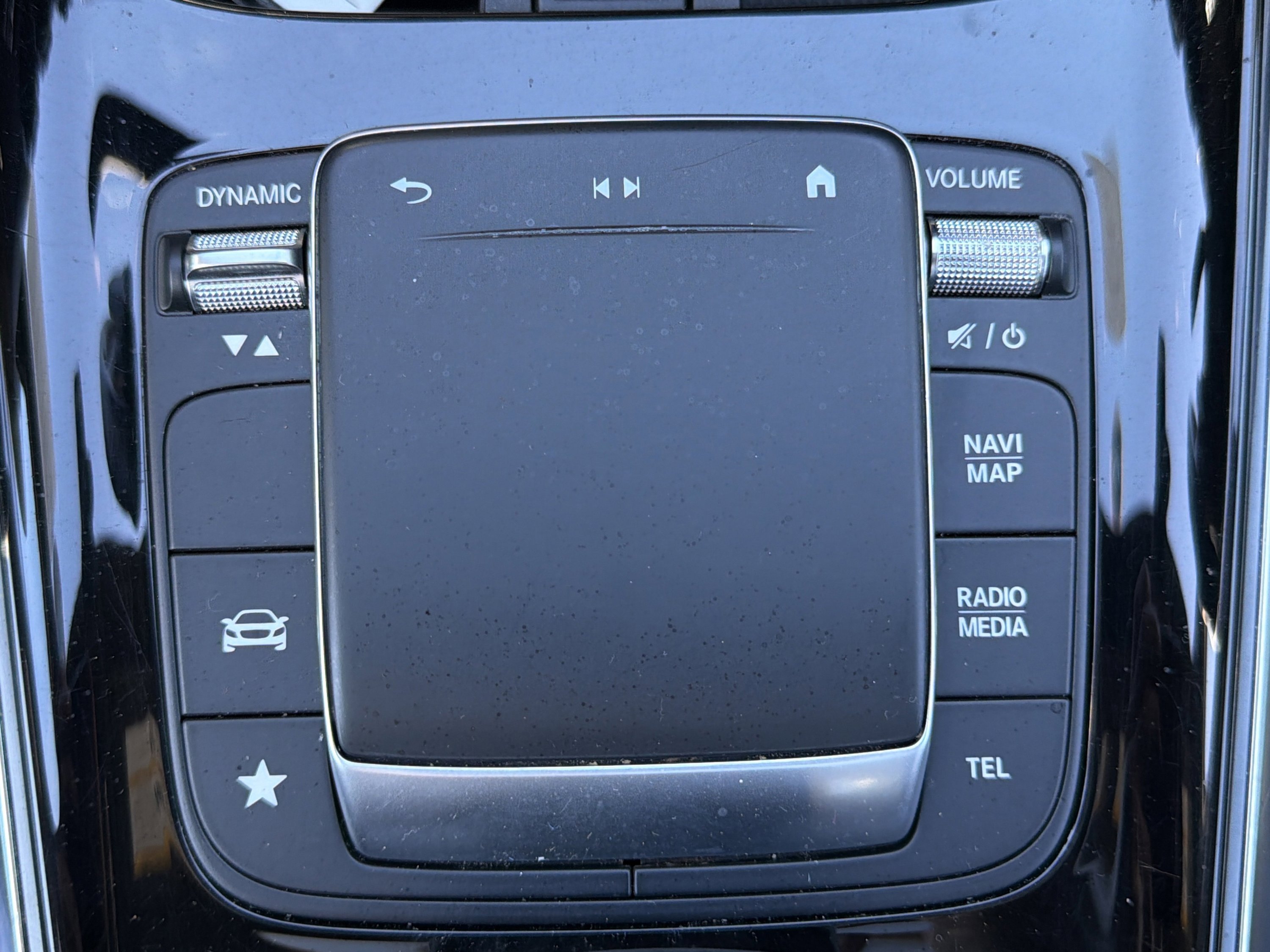 Used 2021 Mercedes-Benz GLA 250 4MATIC w/ Premium Package image 54