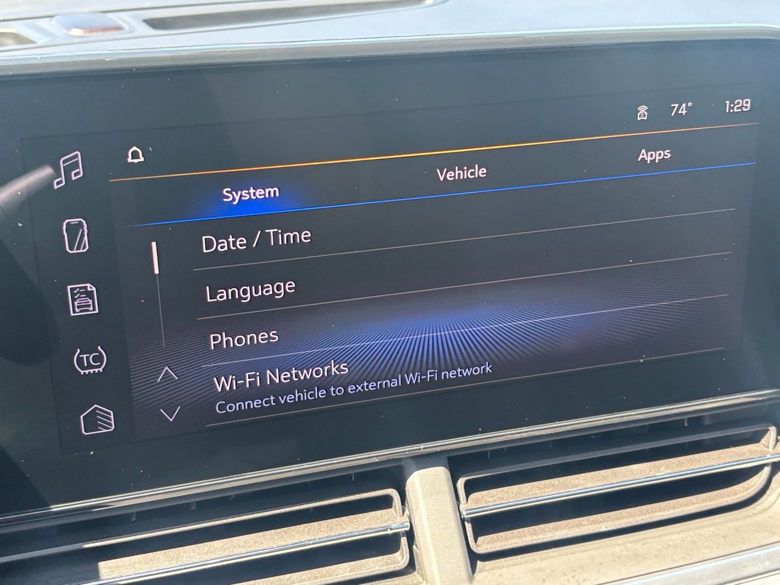 Used 2025 Chevrolet Trax LT w/ LT Convenience Package image 20