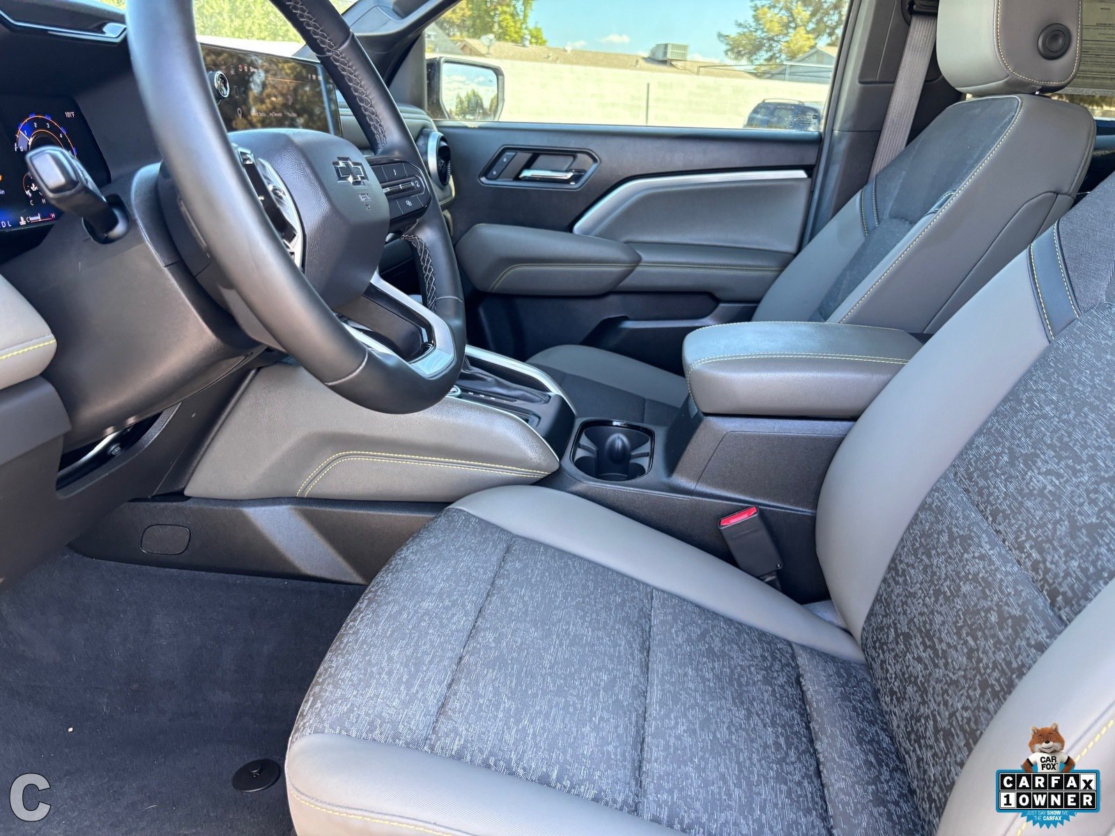 Used 2024 Chevrolet Colorado ZR2 w/ Technology Package AWD/4WD image 16