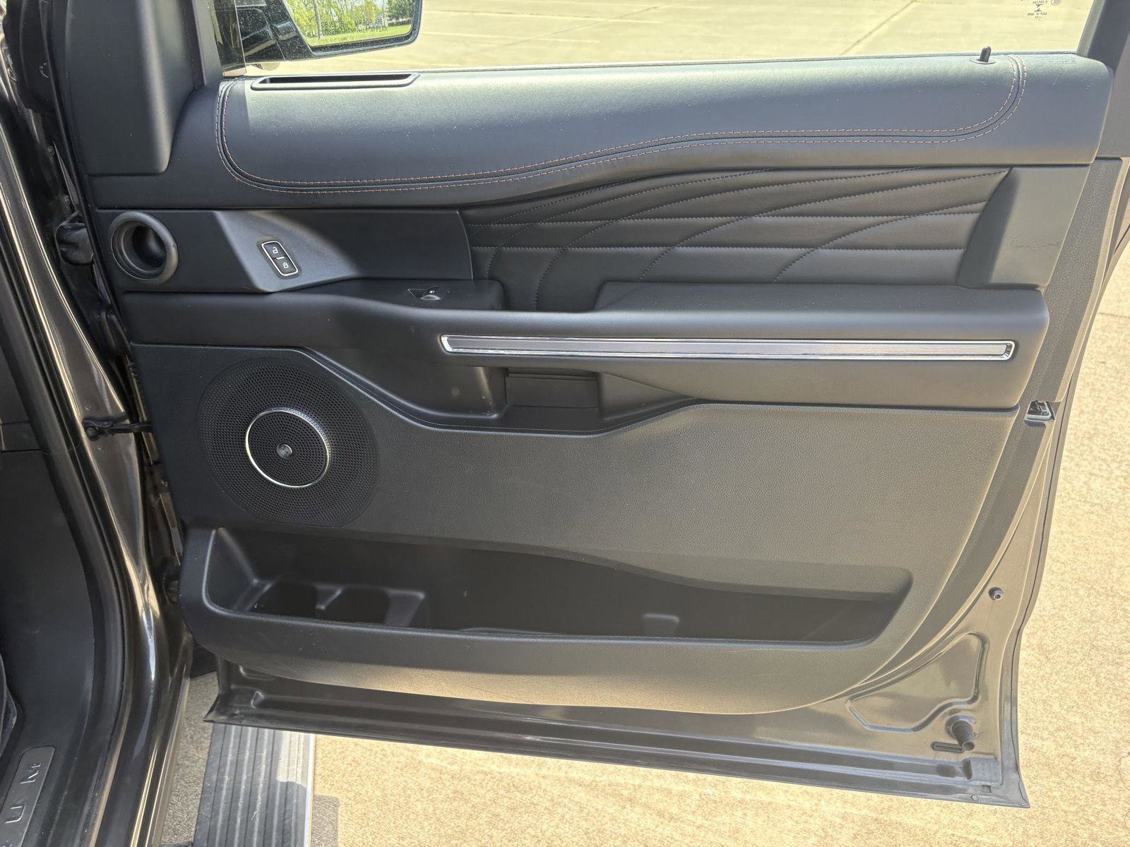 Used 2021 Ford Expedition Platinum AWD/4WD image 21