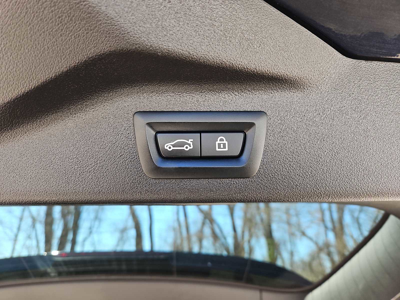 Used 2023 BMW X7 xDrive40i w/ Executive Package AWD/4WD image 40