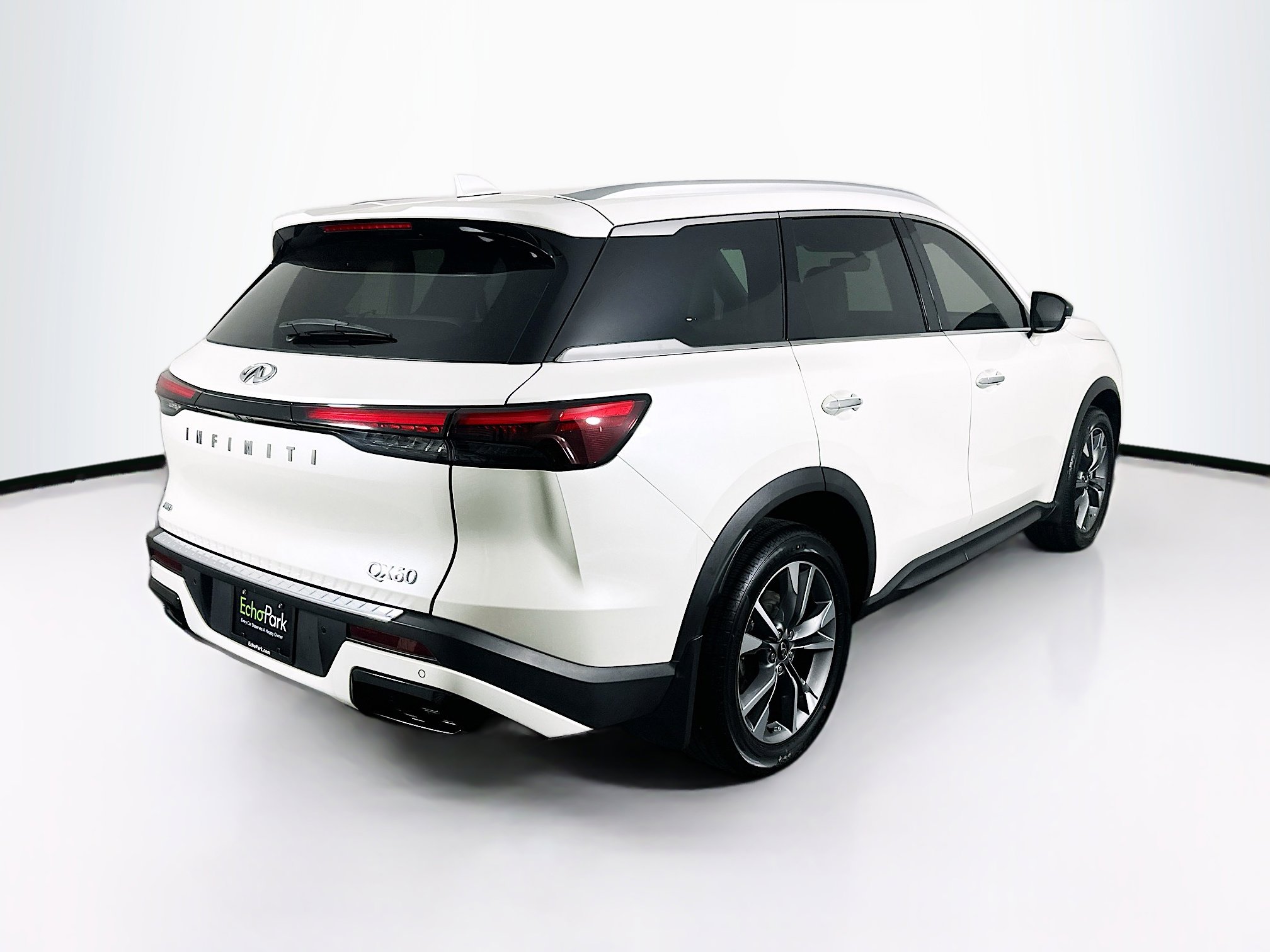 Used 2023 INFINITI QX60 Luxe image 9