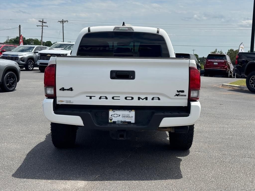 Used 2023 Toyota Tacoma SR5 w/ Technology Package AWD/4WD image 4