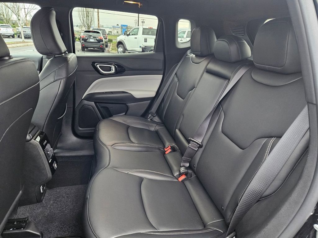 Certified 2026 Jeep Compass Limited image 28