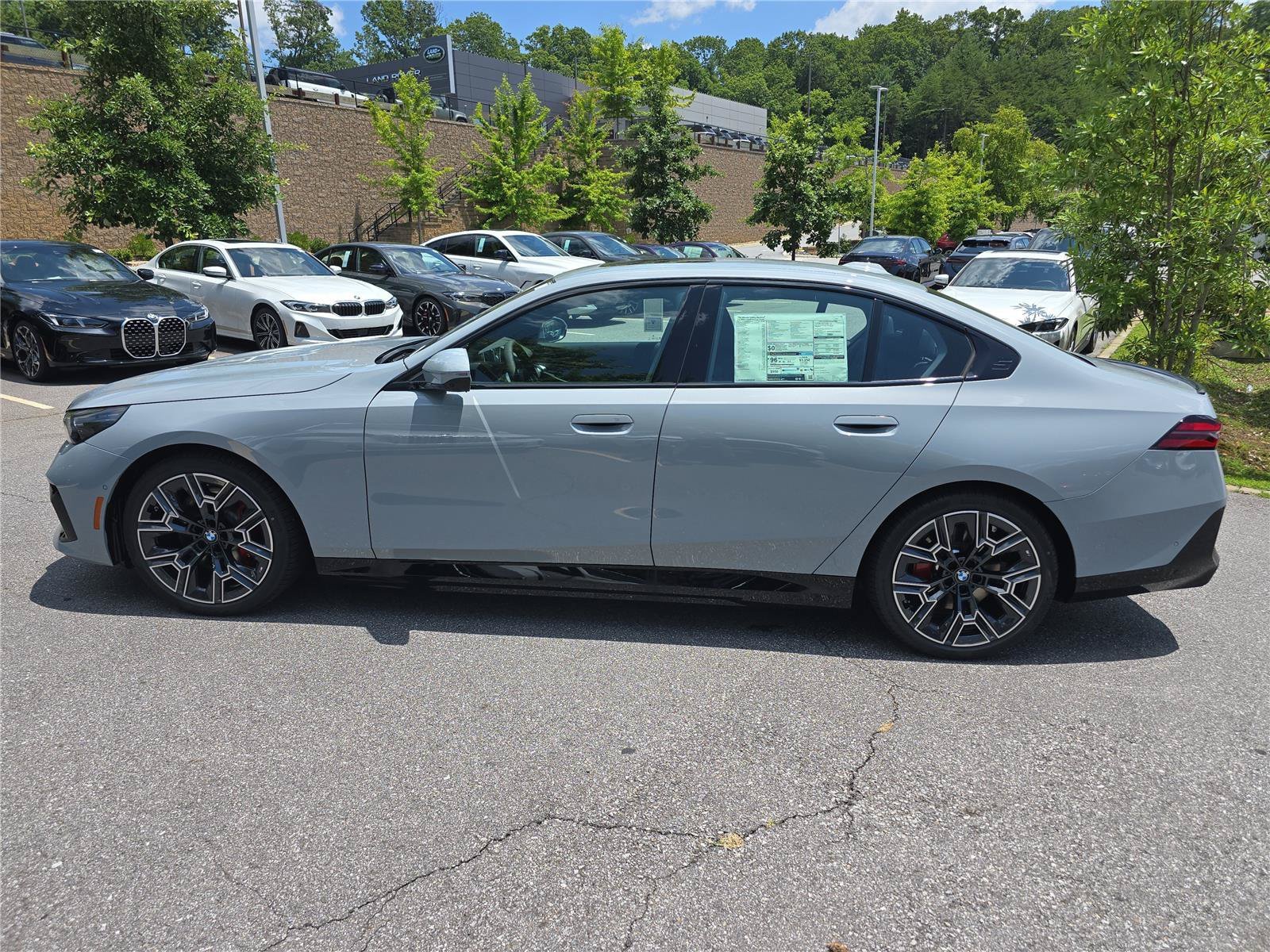 New 2027 BMW i5 xDrive40 w/ M Sport Package AWD/4WD image 6