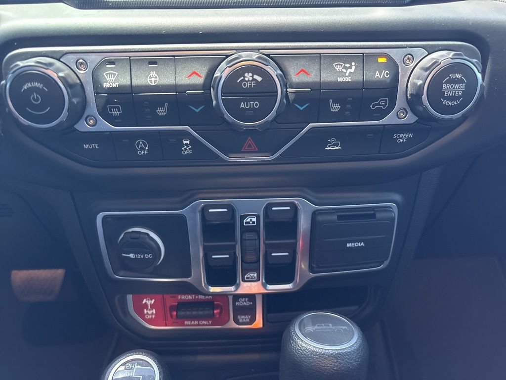 Used 2023 Jeep Gladiator Rubicon w/ LED Lighting Group AWD/4WD image 26