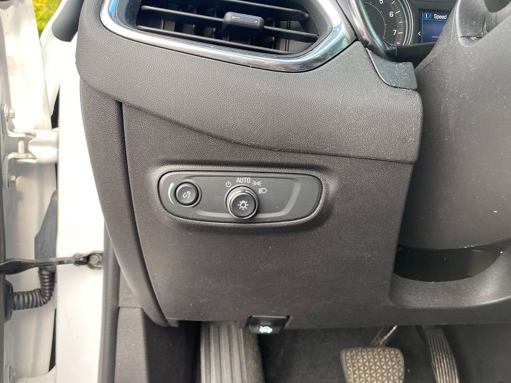 Used 2024 Chevrolet Equinox LS w/ LS Convenience Package image 14