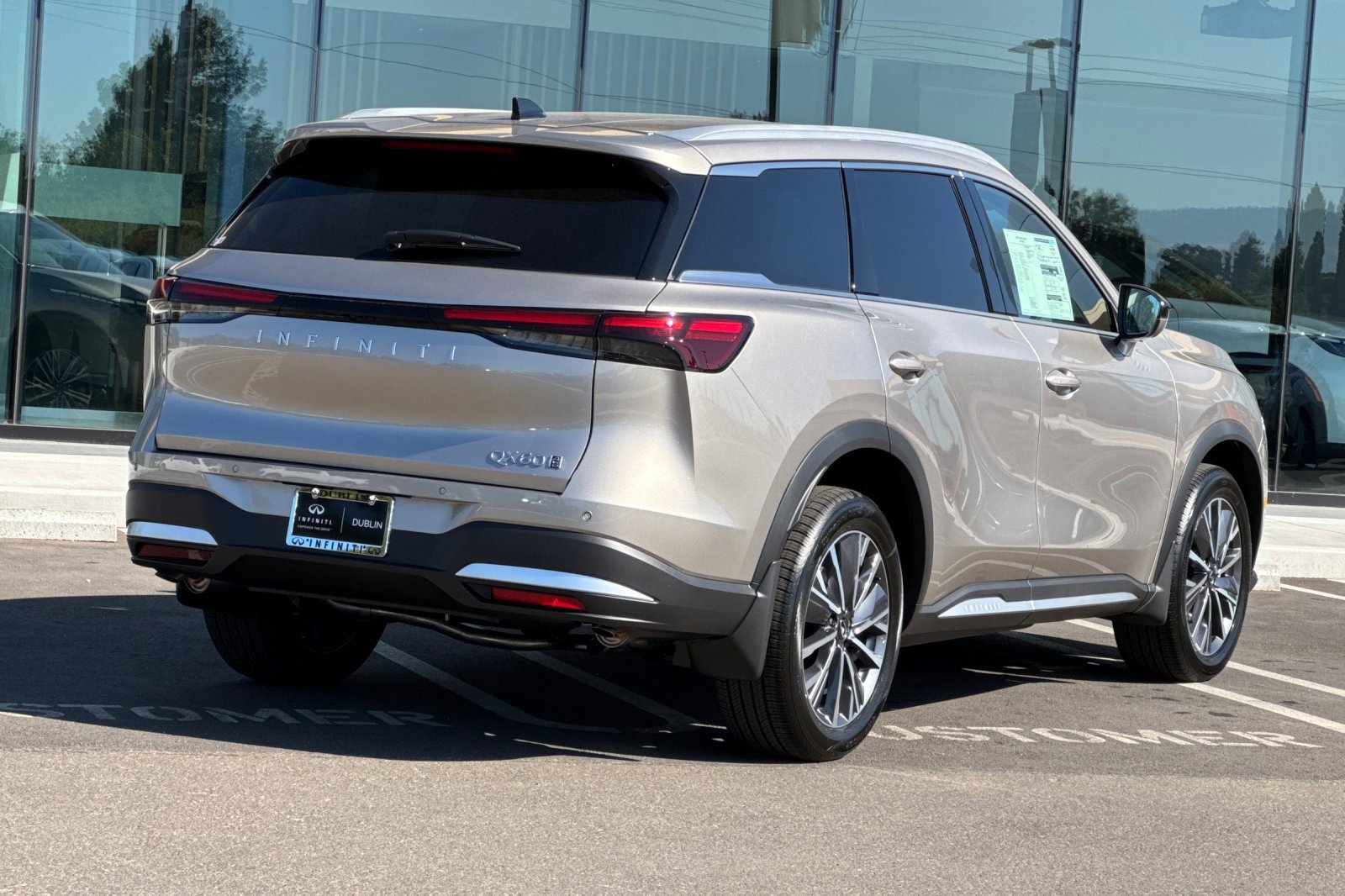 New 2026 INFINITI QX60 Luxe w/ Cargo Package image 5