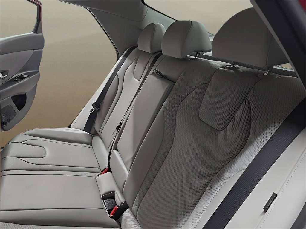 Certified 2024 Hyundai Elantra Limited image 15