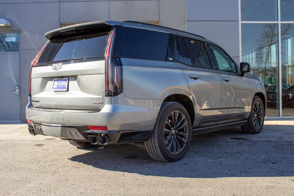 Used 2023 Cadillac Escalade V w/ LPO, ONYX Package image 10