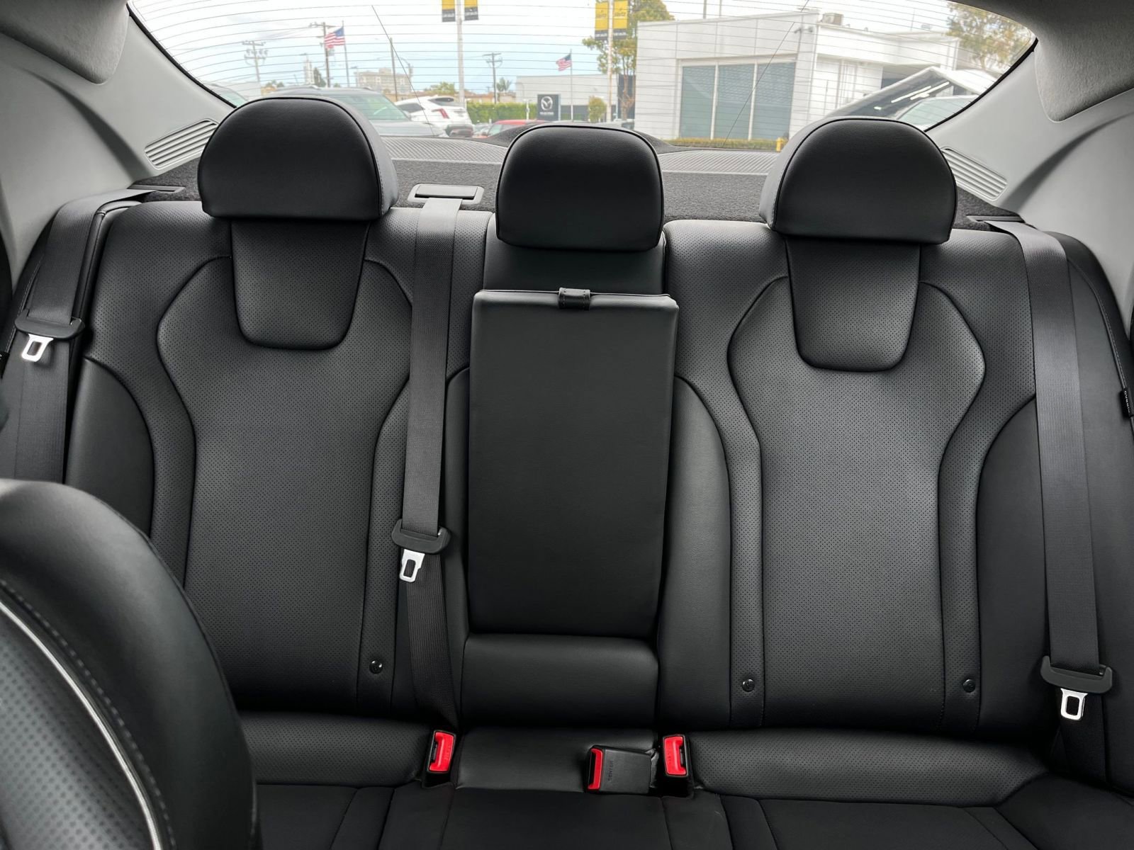 Used 2025 Hyundai Elantra Limited FWD image 39