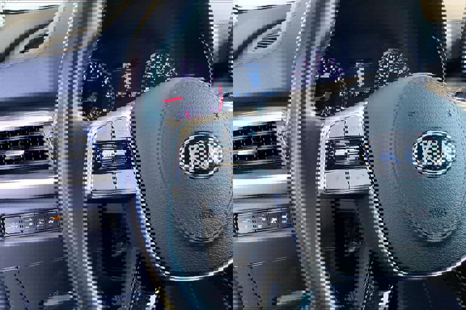 Used 2020 Kia Telluride S image 24