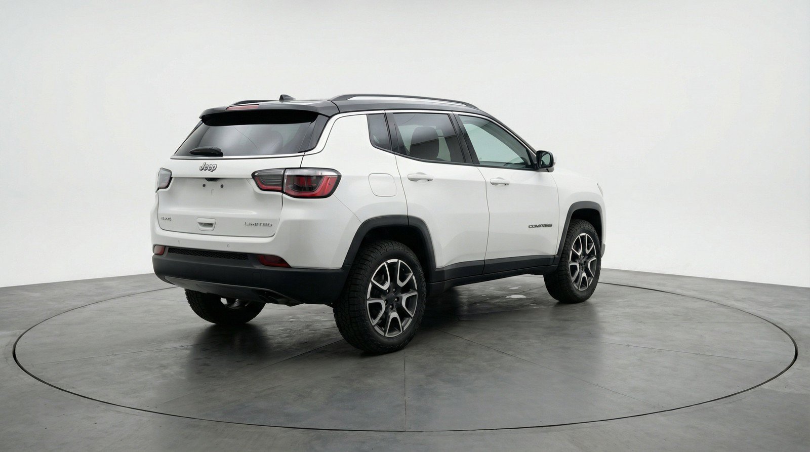 Used 2025 Jeep Compass Trailhawk AWD/4WD image 6