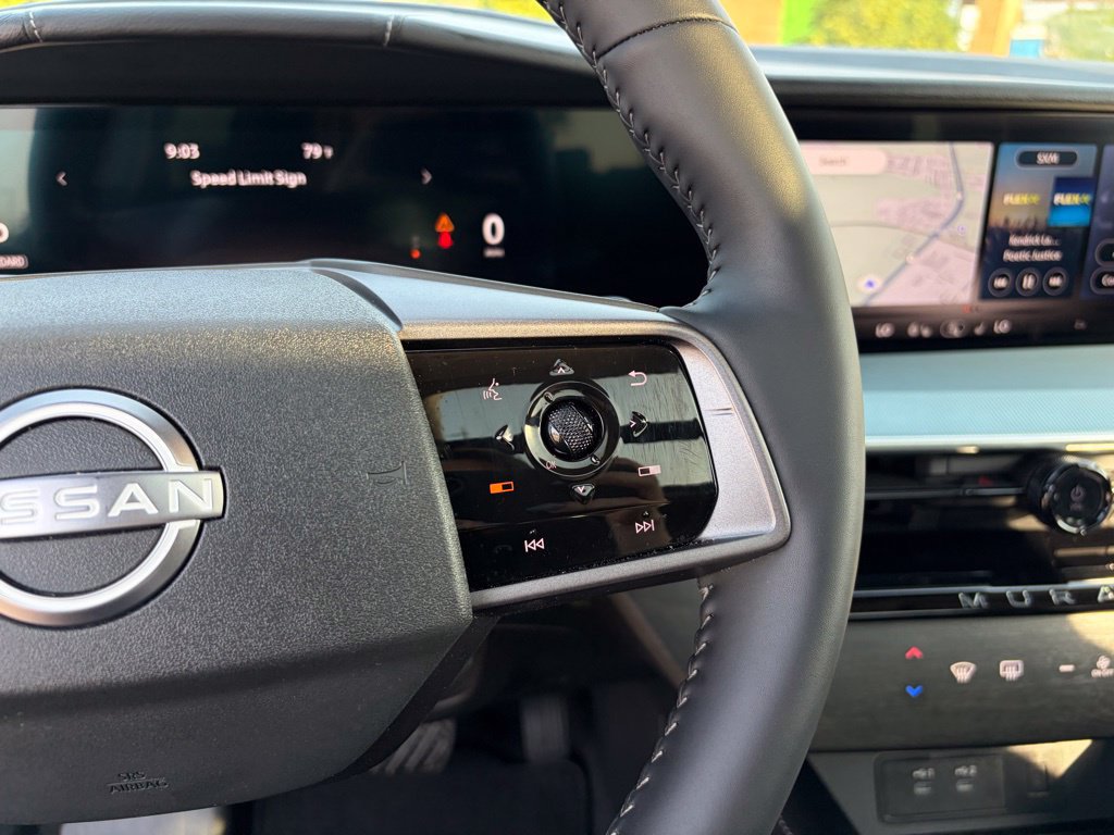 Used 2025 Nissan Murano SL AWD/4WD image 17