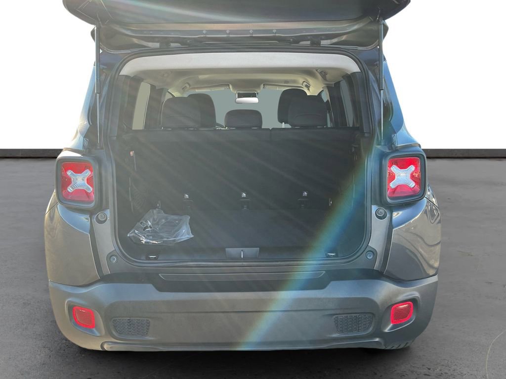 Used 2020 Jeep Renegade Latitude image 24