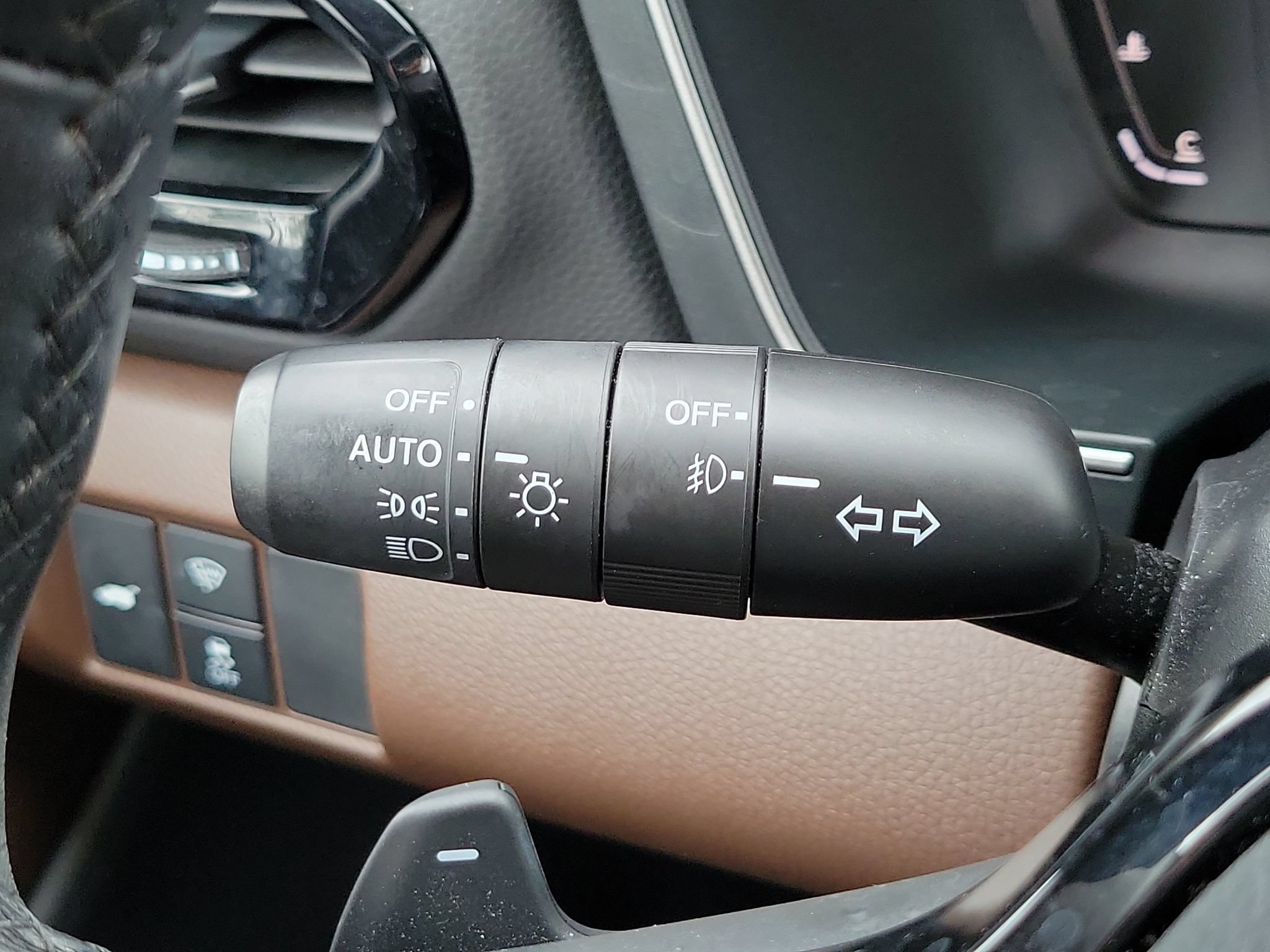 Certified 2023 Honda Pilot Elite image 12