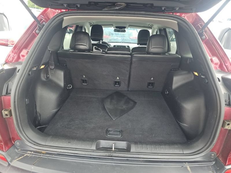 Used 2019 Jeep Cherokee Latitude Plus FWD image 22