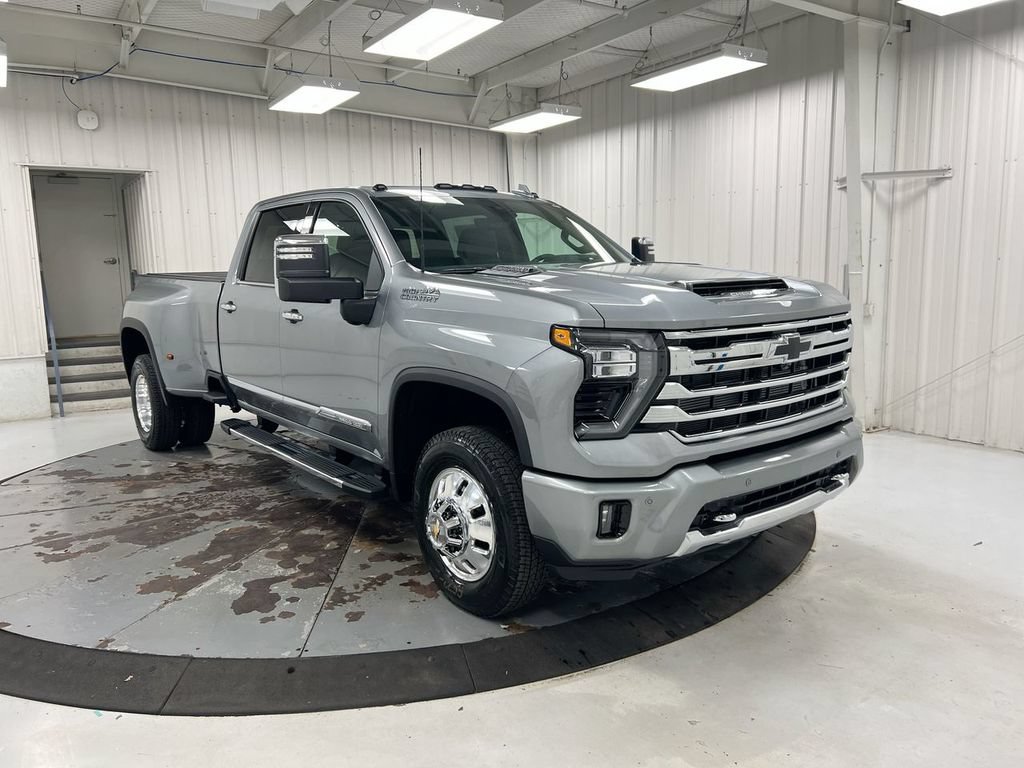 New 2026 Chevrolet Silverado 3500 High Country w/ High Country Premium Package AWD/4WD image 2