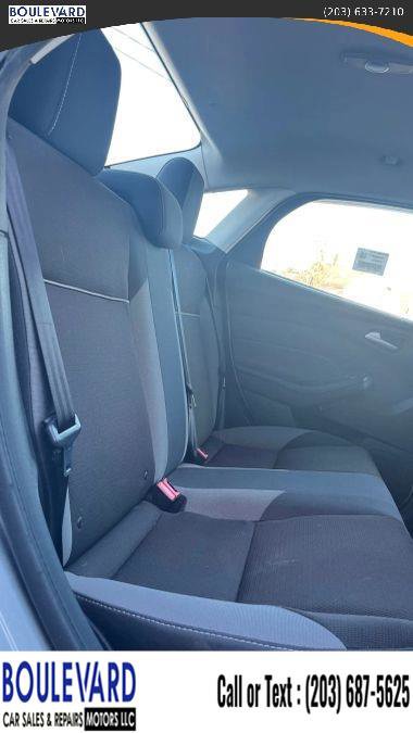 Used 2013 Ford Focus SE FWD image 15