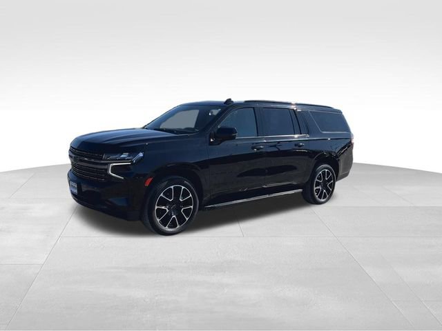 Used 2022 Chevrolet Suburban RST w/ Sport Performance Package AWD/4WD image 4