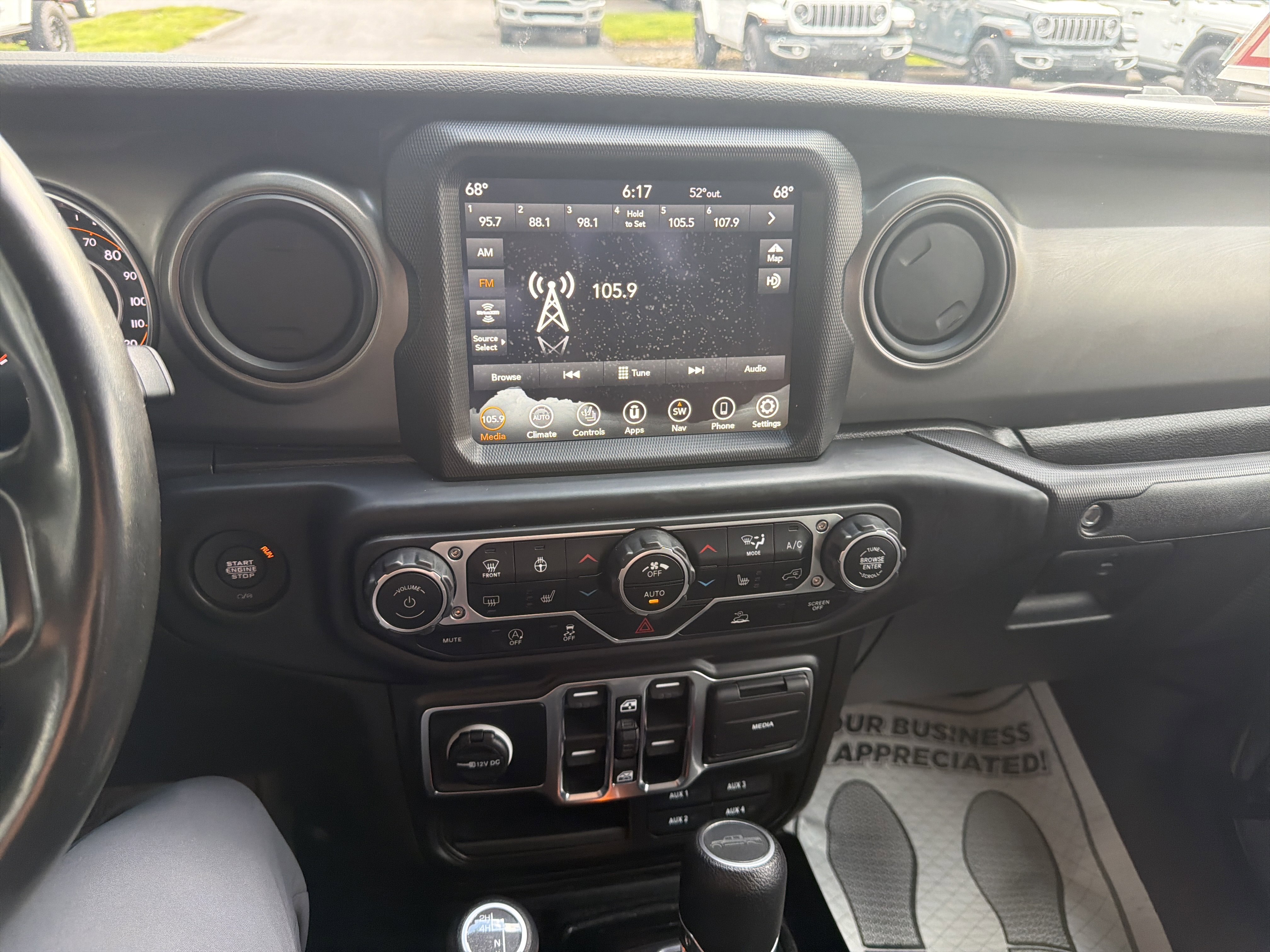 Used 2023 Jeep Gladiator Sport AWD/4WD image 24