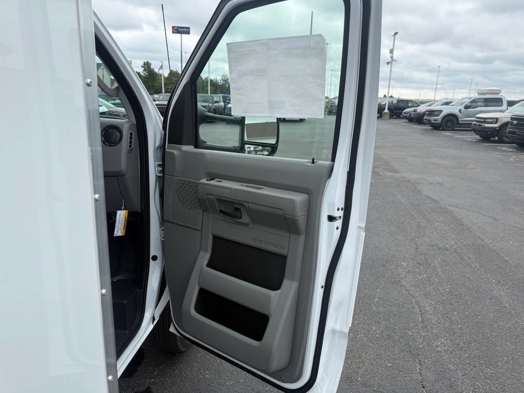 New 2027 Ford E-450 and Econoline 450 Super Duty w/ Power Equipment Group RWD image 49