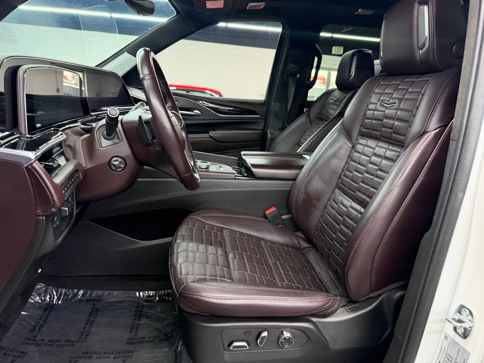 Used 2023 Cadillac Escalade Sport Platinum w/ LPO, ONYX Package image 20