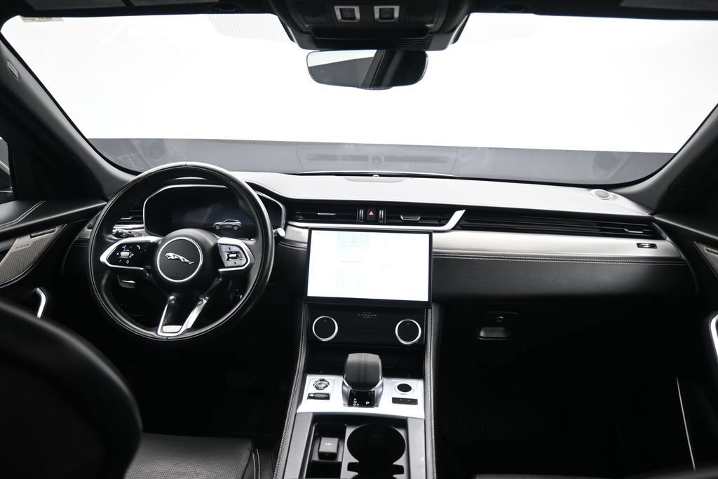 Used 2024 Jaguar F-PACE R-Dynamic S AWD/4WD image 37