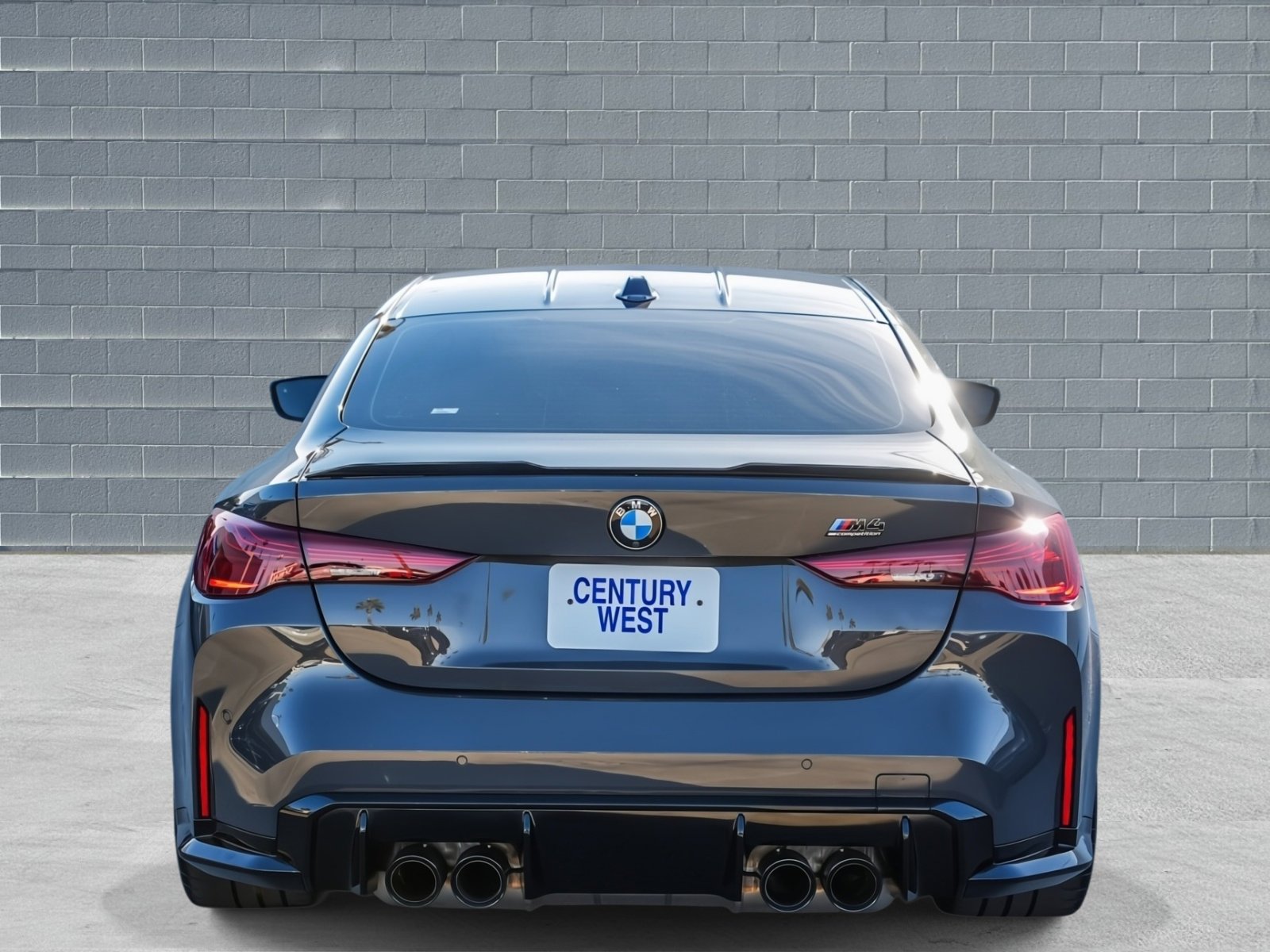 Used 2025 BMW M4 Competition w/ Executive Package image 6