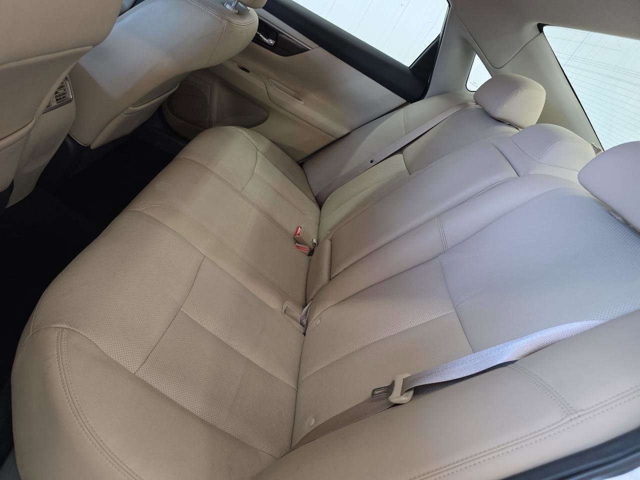Used 2015 Nissan Altima 2.5 SL w/ Technology Package FWD image 31