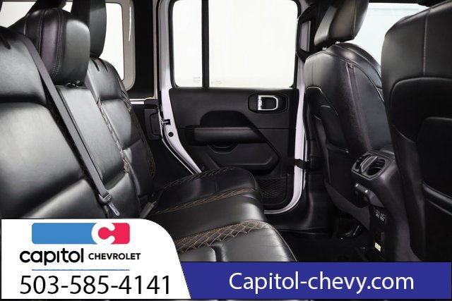 Used 2022 Jeep Wrangler Unlimited Sahara AWD/4WD image 27