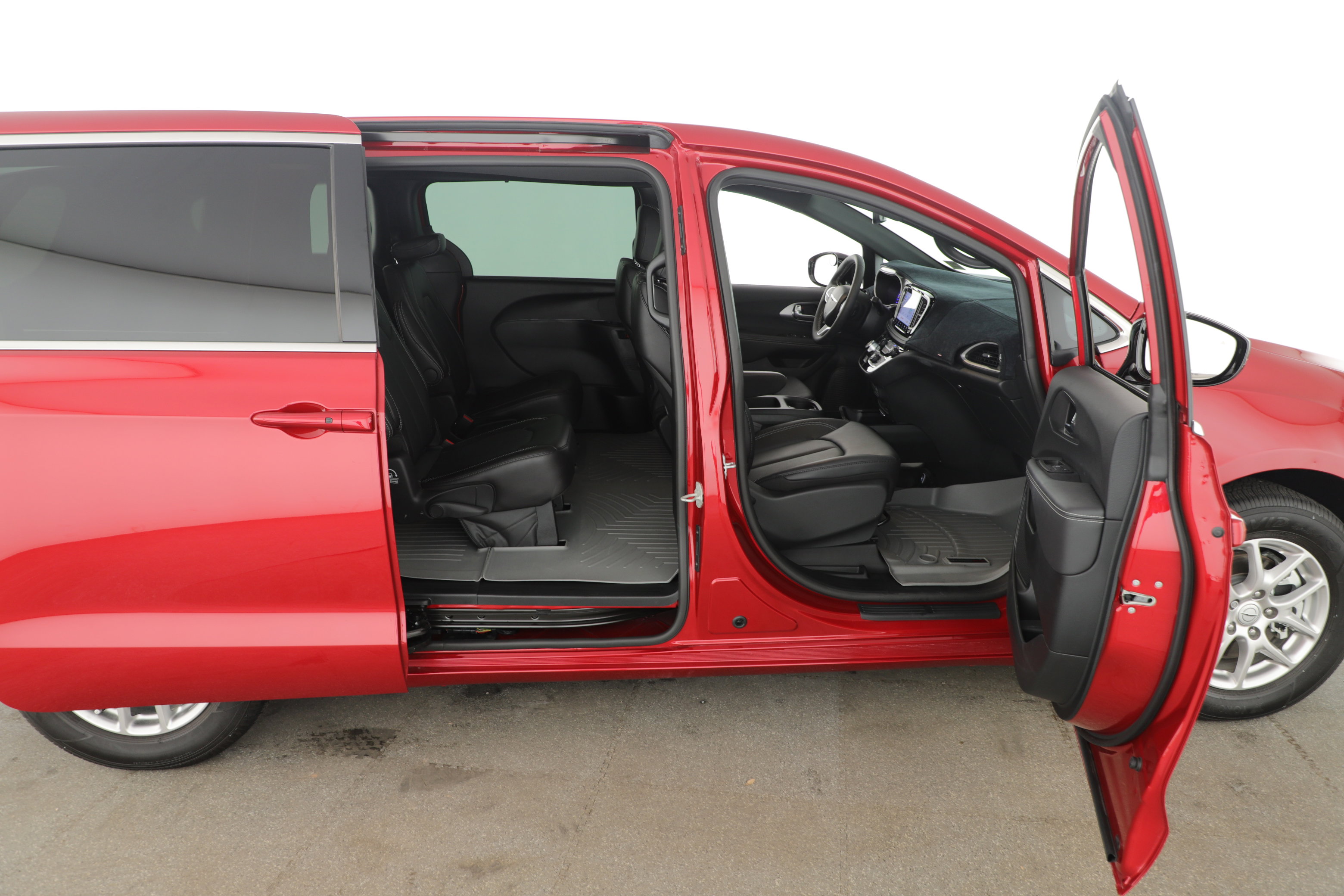 Used 2025 Chrysler Pacifica Select FWD image 11