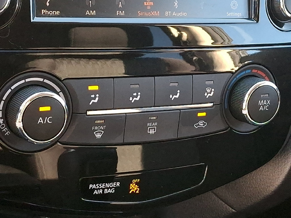 Used 2020 Nissan Rogue S w/ Special Edition Package FWD image 25