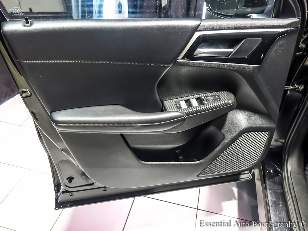 Used 2024 Mitsubishi Outlander SE AWD/4WD image 25